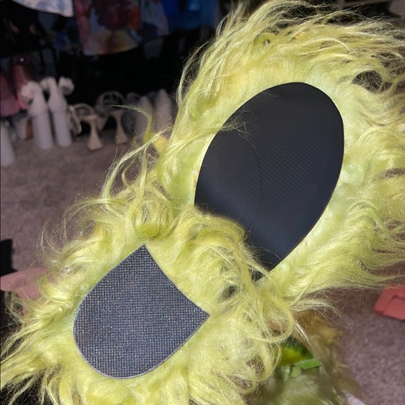 Brand new current mood Lime Green Faux Fur Platform Heels - Picture 6 of 6